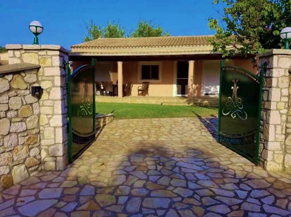 Villa Spiti Ute Makrades Ngoại thất bức ảnh