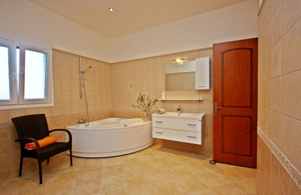 Villa Spiti Ute Makrades Ngoại thất bức ảnh