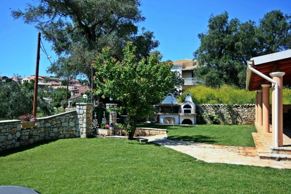 Villa Spiti Ute Makrades Ngoại thất bức ảnh