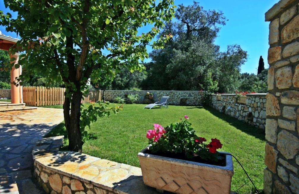Villa Spiti Ute Makrades Ngoại thất bức ảnh